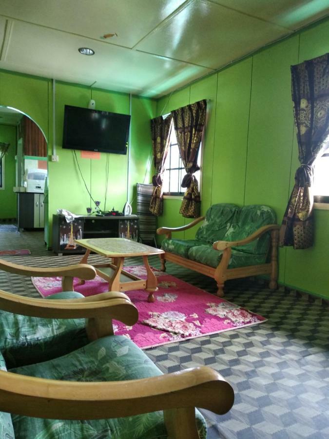 Almeera Homestay Kundasang Экстерьер фото